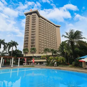 Century Park 4* Manila